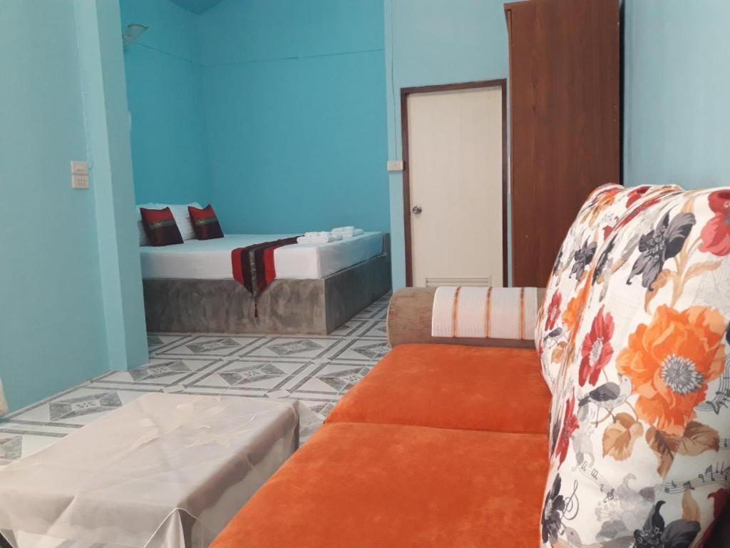 Oyo 769 Ban Thassanee Ξενοδοχείο Τσιάνγκ Μάι Εξωτερικό φωτογραφία